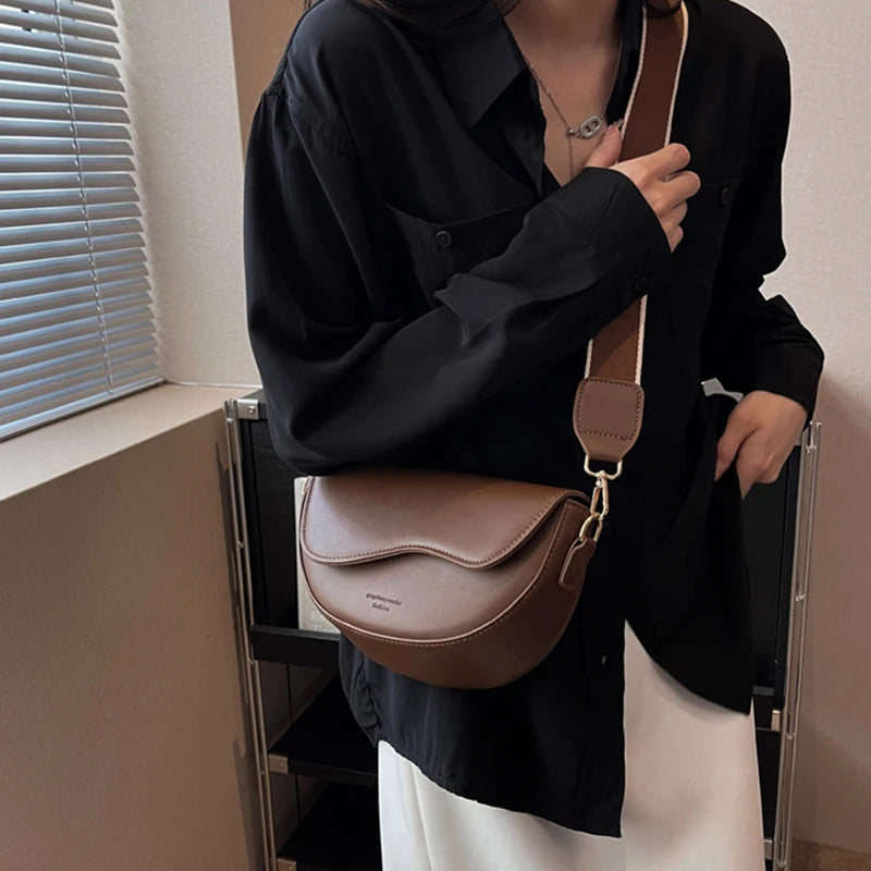 Melina- Small Saddle Underarm Bag