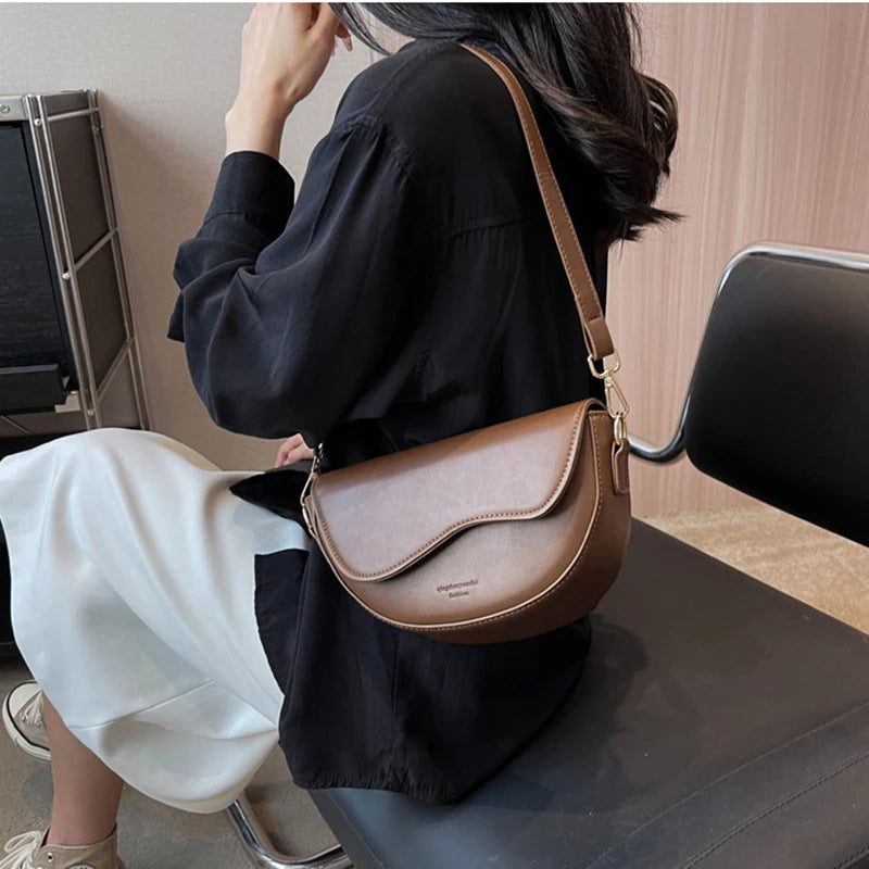 Melina- Small Saddle Underarm Bag